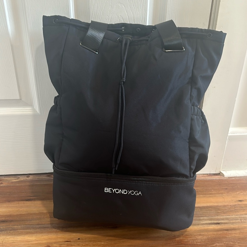 ** Beyond Yoga Convertible Gym Bag - Black **